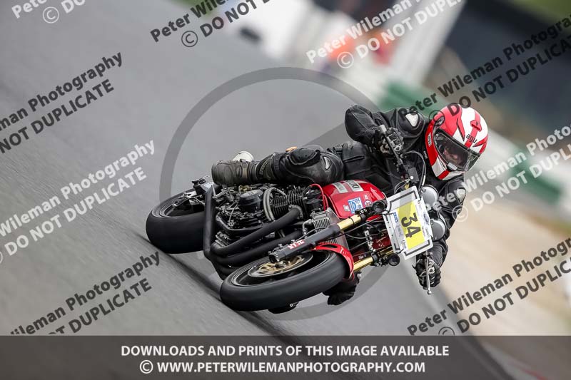 Vintage motorcycle club;eventdigitalimages;mallory park;mallory park trackday photographs;no limits trackdays;peter wileman photography;trackday digital images;trackday photos;vmcc festival 1000 bikes photographs